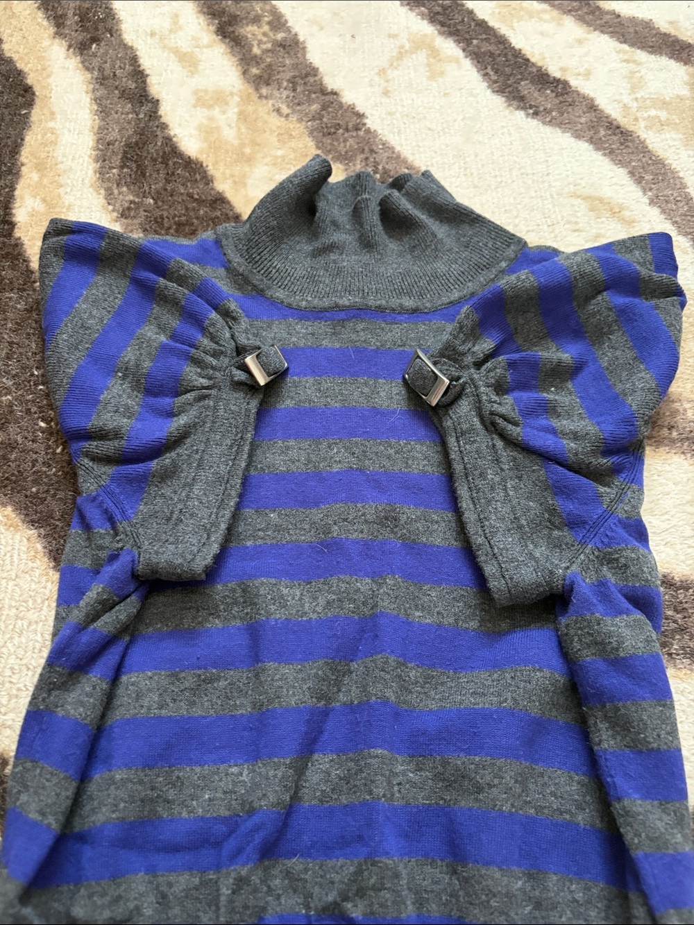 Express Blue and Gray Striped Short Sleeve Sweater Top - Picture 2 of 3